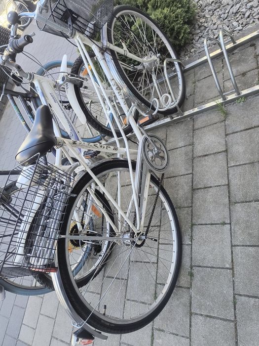 Rower damski, widoczne ślady użytkowania