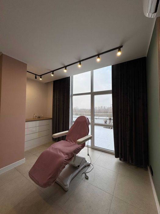 Gabinet 14 m² z własnym tarasem - Kielce, Zalew