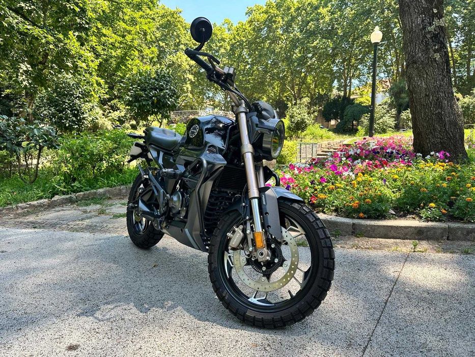 Zontes 125 G1 como Nova (1900km)