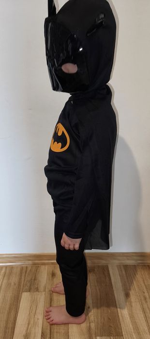 Nowy strój Batman S (104-110)