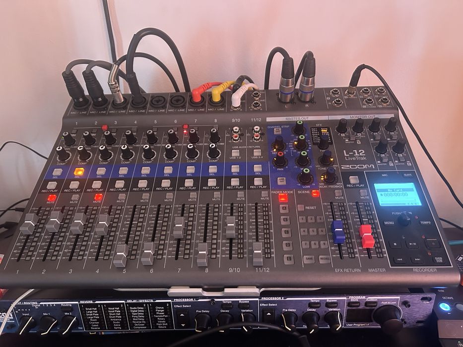 Zoom l12 digital mixer impecavel