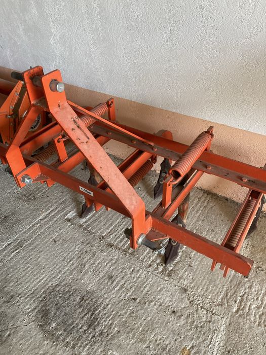 Trator Mitshubishi MT 2501