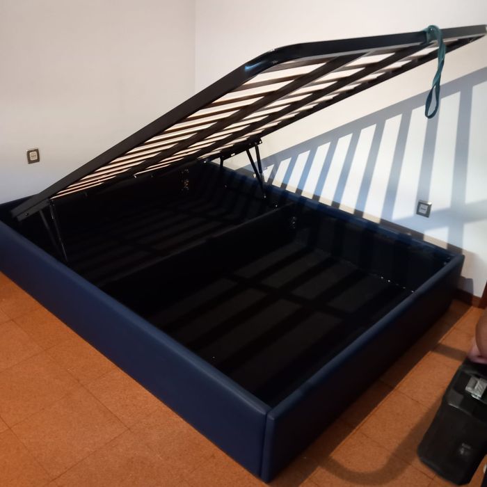 Sommier con estrado elevatório