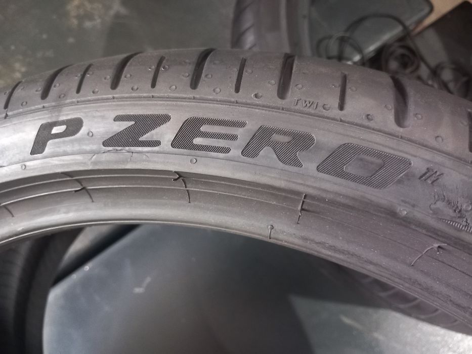 Pneus 235/35/19 Pirelli PZero Pz4 Dot2023