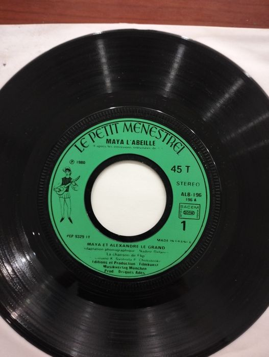 Single Maya et Alexandre Le Grand
