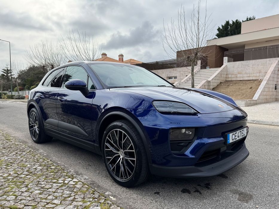 Porsche Macan Electric 4