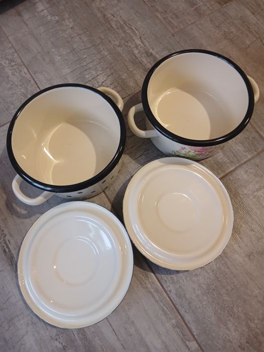 Кастрюля ємаль на 2 литра в горошек