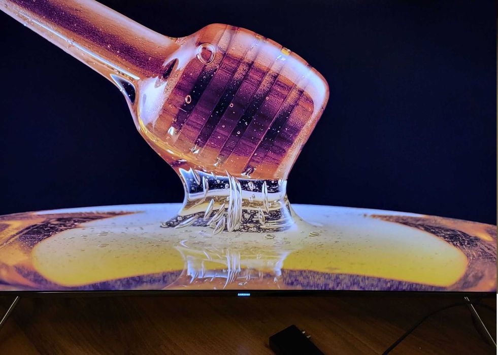 Televisão Samsung 55" Quantum Dot UHD 4K KS7000 HDR