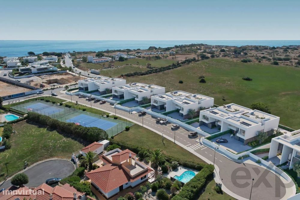 Moradia excepcional com vista mar e jacuzzi no terraço perto da Ponta