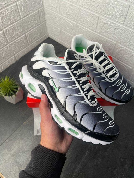 ЗНИЖКА‼️43 (27,5см) Nike Air Max TN Plus найк тн плюс аир макс стуси 95 шокс shoks
