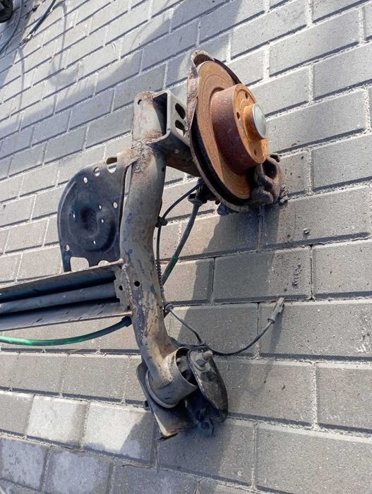 Балка задньої підвіски Renault Clio 3