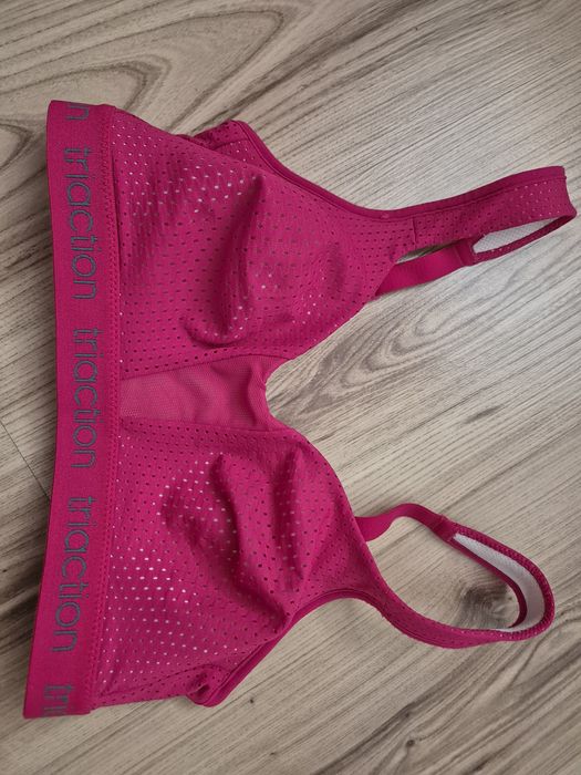 Biustonosz sportowy Triumph Triathlon 70D