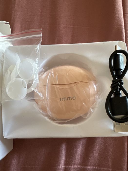 Earbuds da marca JMMO