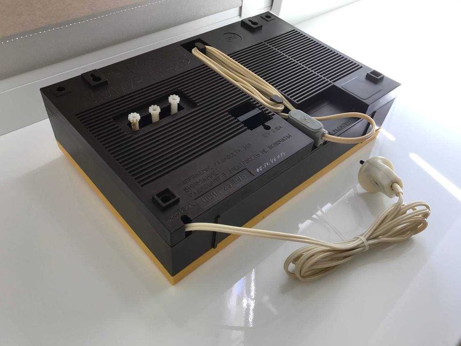 Радиоприемник Альтаир-202 (трехпрограммный)