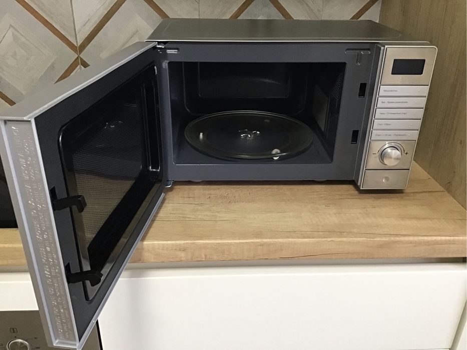 Мікрохвильова піч 20MX921-5 GRUNHELM 20л