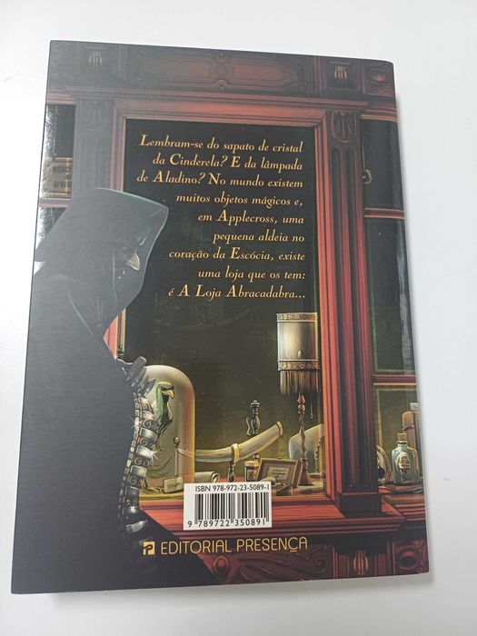 P.D. Baccalario - A loja abracadabra