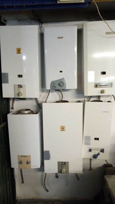 vários fogões e esquentadores