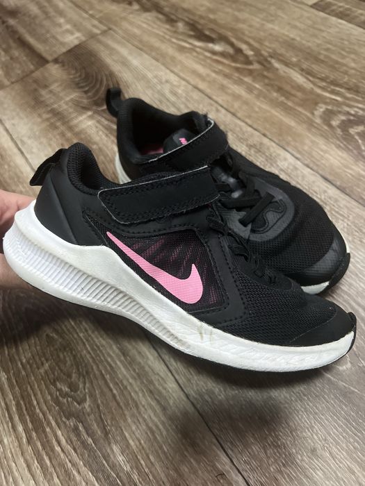 Кросівки nike на дівчинку 30 розмір