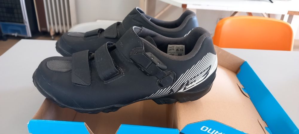 Tenis bicicleta Shimano m3E de engate rápido como novos