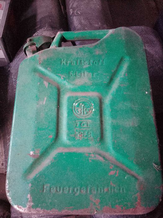 Stary kanister niemiecki