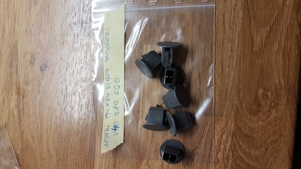 Spinki Kołki  Tylnej klapy tapicerki Volvo S60 S80 S40  5 Sztuk Kolor Szary Nr art.9468278