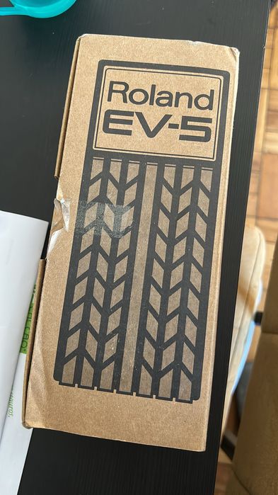 Pedal Rouland Boss ev-5 novo