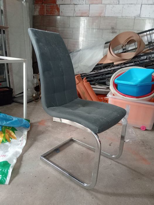 Mesa de vidro com 4 cadeiras