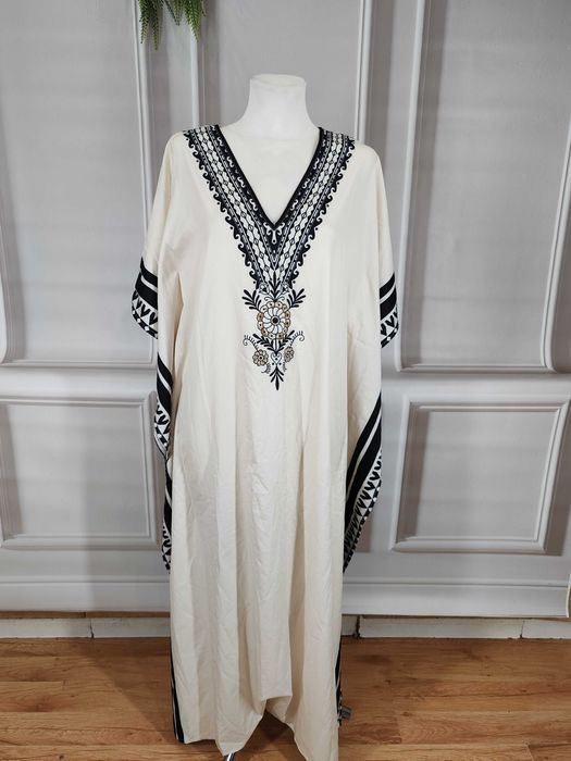 Śliczna ciekawa maxi sukienka Shein rozmiar 38/40 poliester