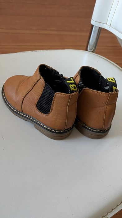 Чоботи ботінки на весну шкіряні на хлопчика чи дівчинку