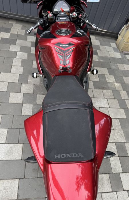 Honda CBR1000RR обслужений доставка Обмін