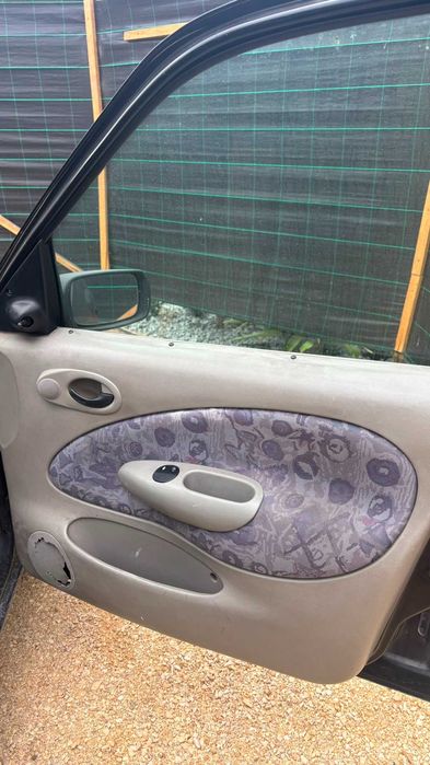 Ford Fiesta ano 97 -  800 euros