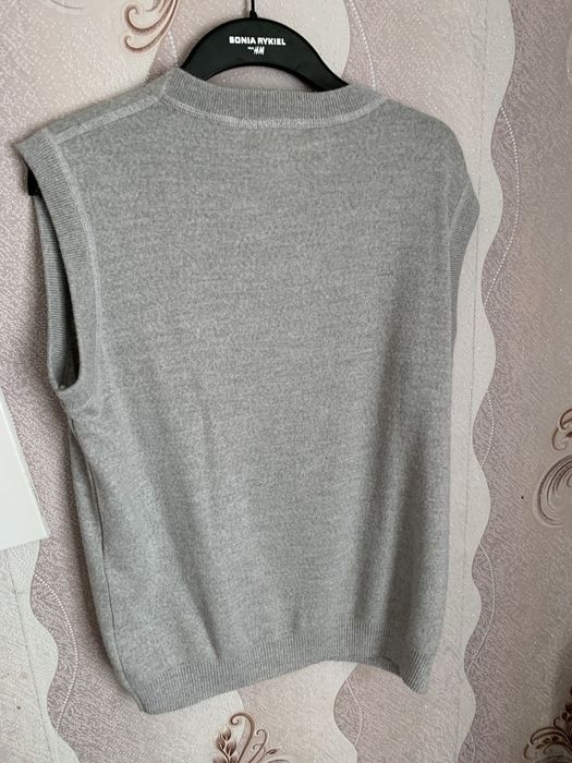 Серая топ жилетка