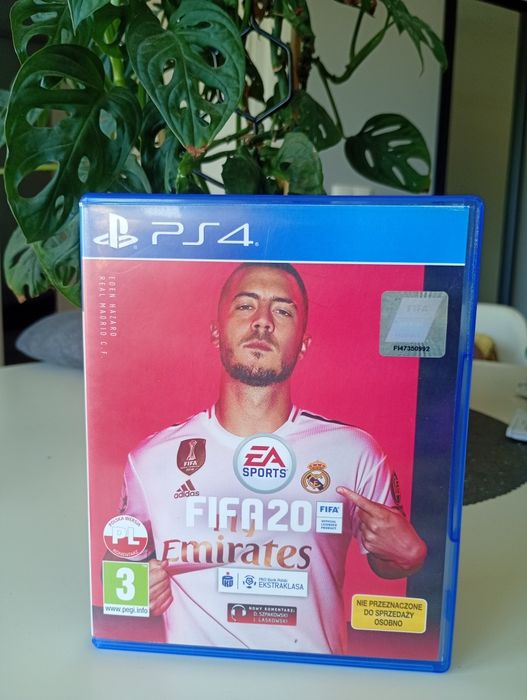 Gra FIFA 20 na PS4
