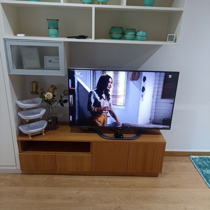 Móvel de TV e prateleira