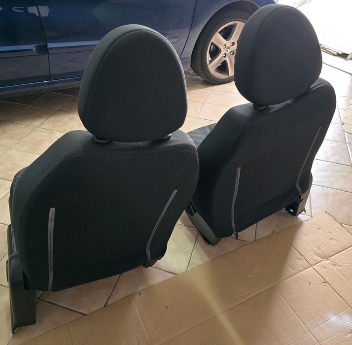 Conjunto Bancos Nissan Micra K12 (2008)