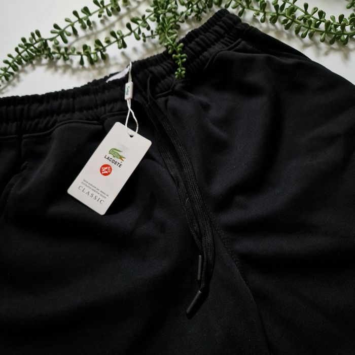 Чоловічі шорти Lacoste
