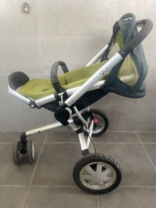 Carrinho bebe quinny