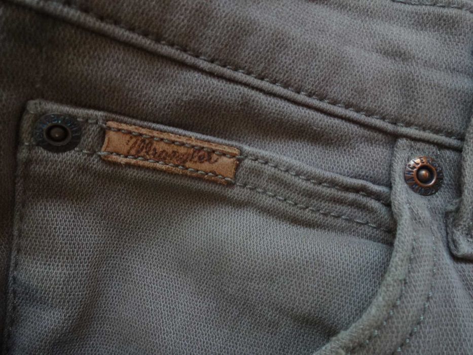 Wrangler TEXAS STRETCH - niewiele używane; (w pasie 86 cm) W 34, L 34