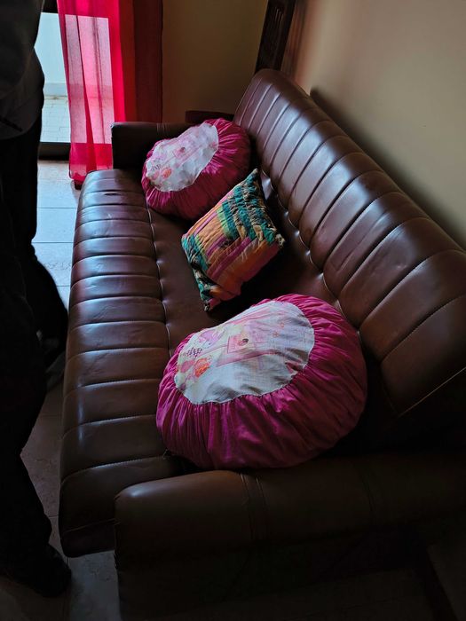 Sofá cama e dois cadeirões