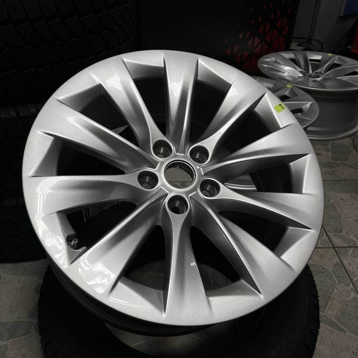 Новий комплект дисків R19.5.120 tesla model S