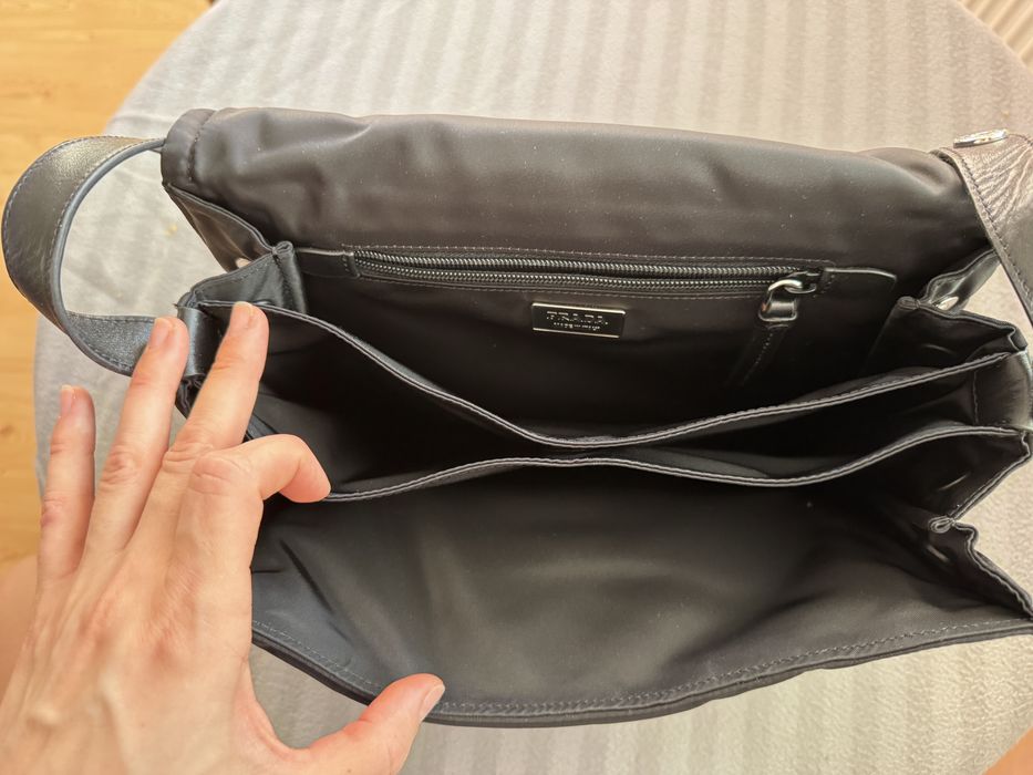 Prada Traveller medium padded Re-Nylon bag