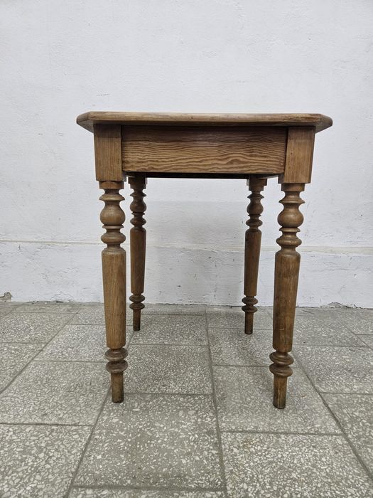 Stary stolik kolonialny z Francji /