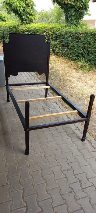 Camas solteiro mogno