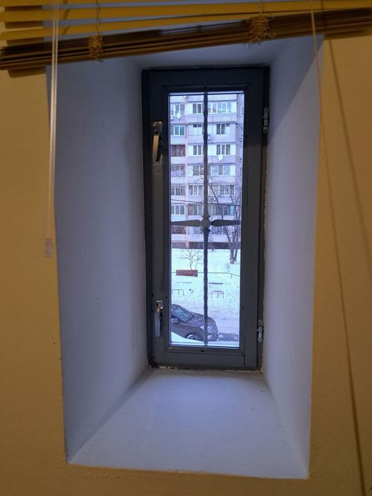 Метро Мінська, Оболонь,  нежиле приміщення,вул.  Левка Лук'яненка