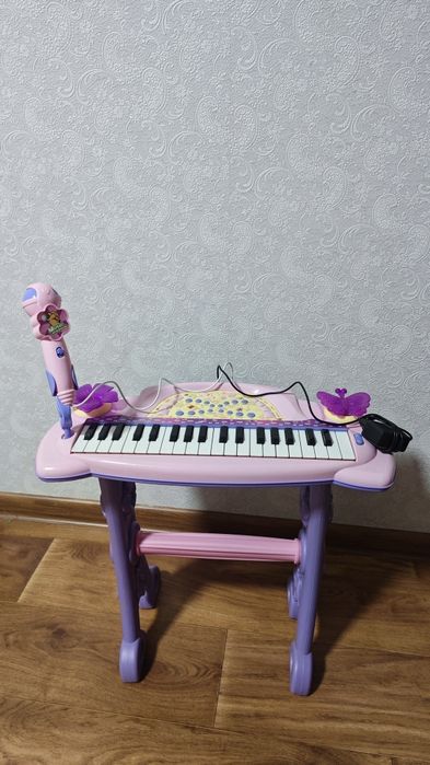 Дитячий синтезатор, піаніно