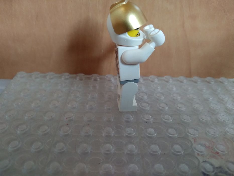 mm004 lego figurka mars mission Astronaut with Helmet and Sunglasses, Smirk, and Headset