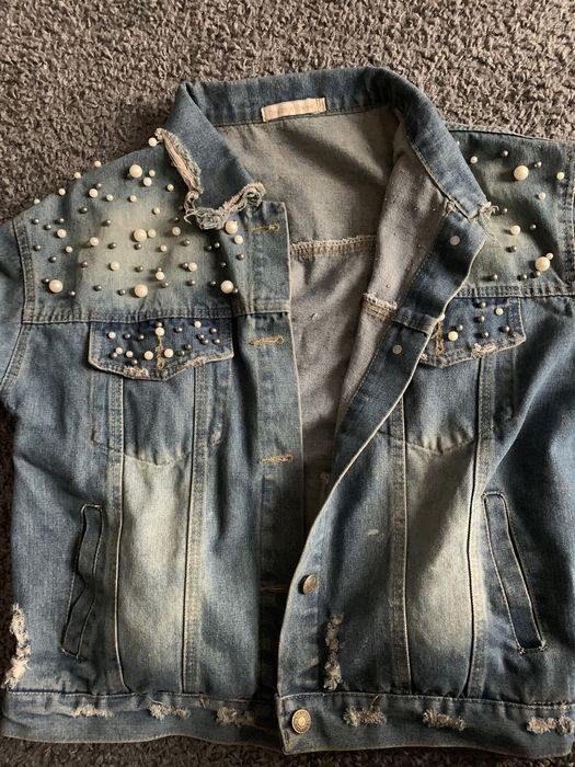 Kurtka jeansowa z perełkami