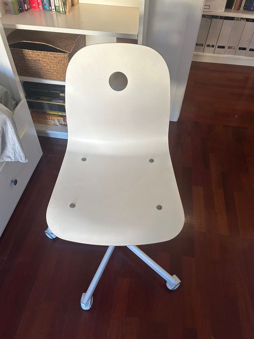 Cadeira Branca de secretária do Ikea