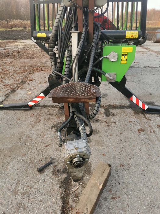 Przyczepa leśna Fao-Far 942 + Nokka 4472 SP