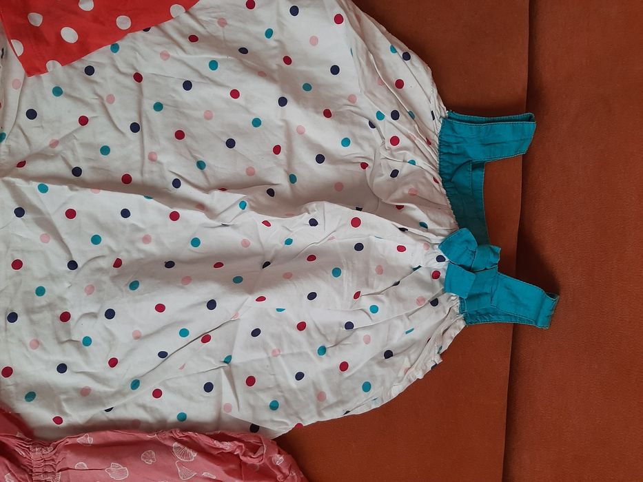 Sukienki 104 5 szt dziewczynka